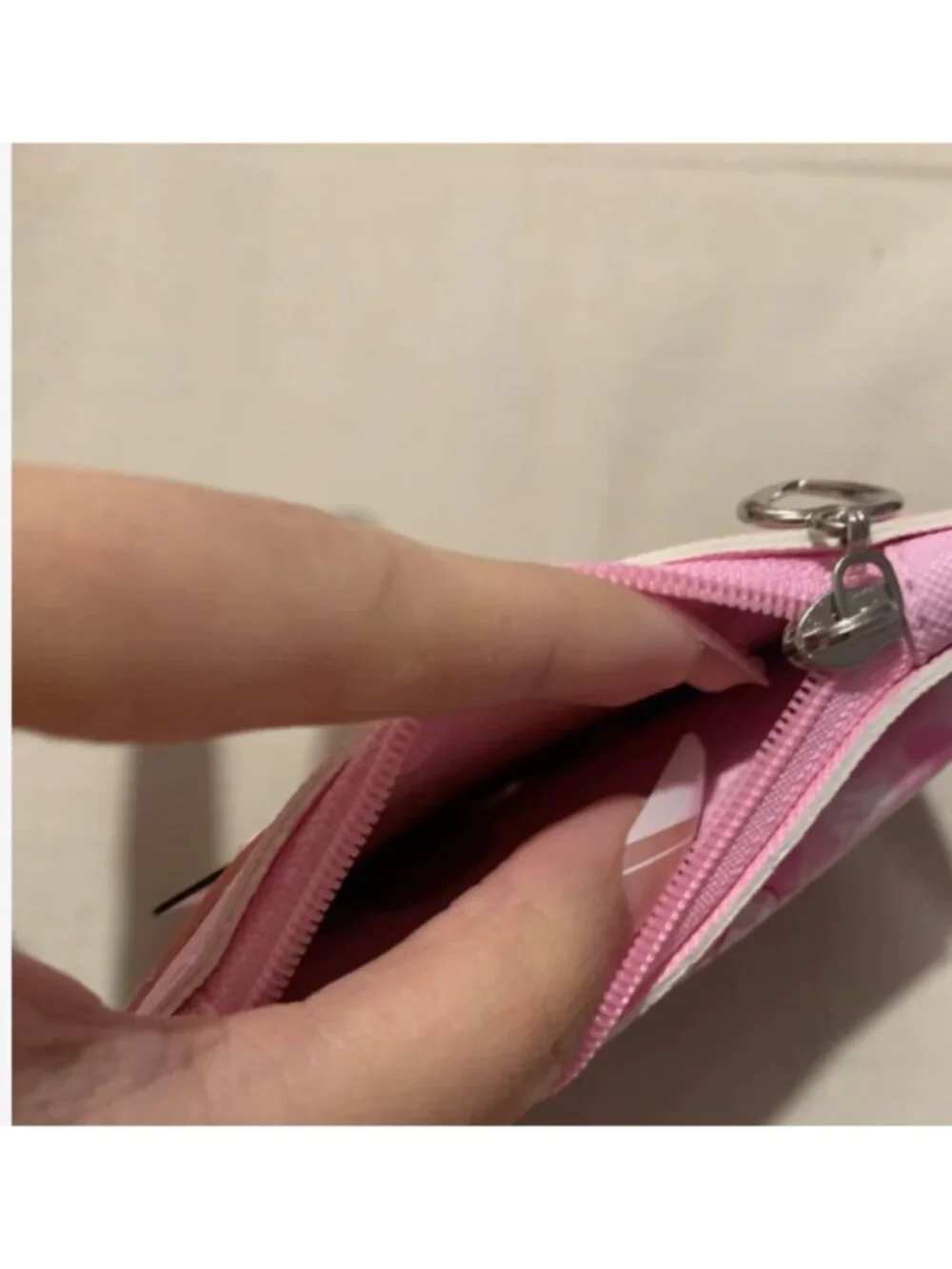 Adorable Hello Kitty Zipper Wallet – Coin, Credit Card & Cash Organizer